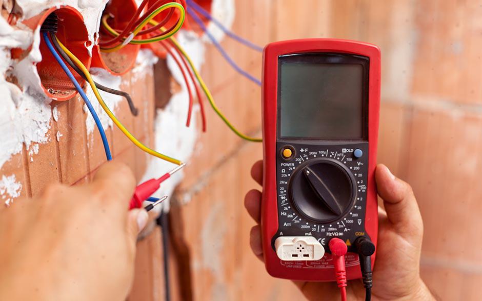 activité électricien Brunoy